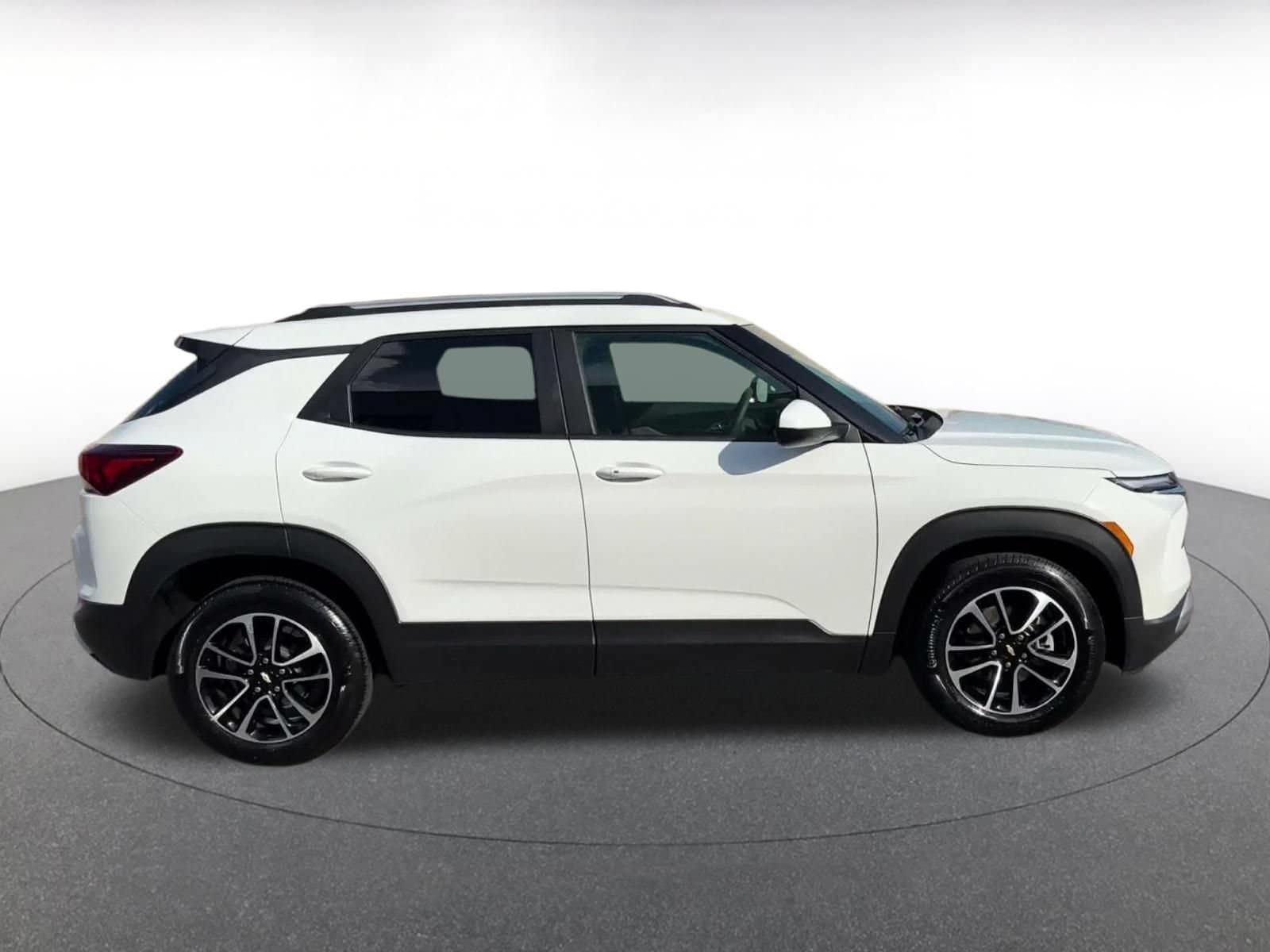 Thumbnail: 2025 Chevrolet TrailBlazer - 13