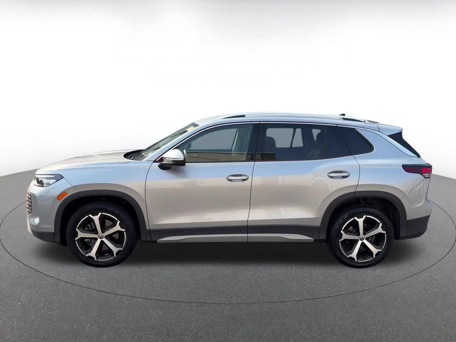 Thumbnail: 2026 Volkswagen Tiguan - 9