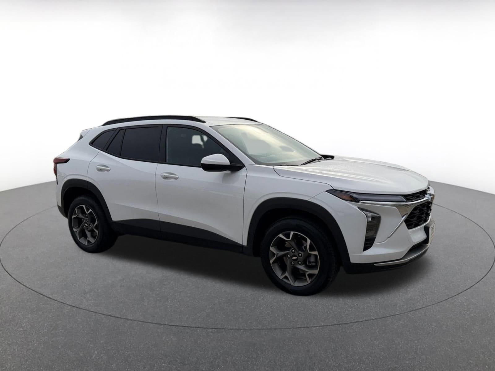 Thumbnail: 2025 Chevrolet Trax - 1