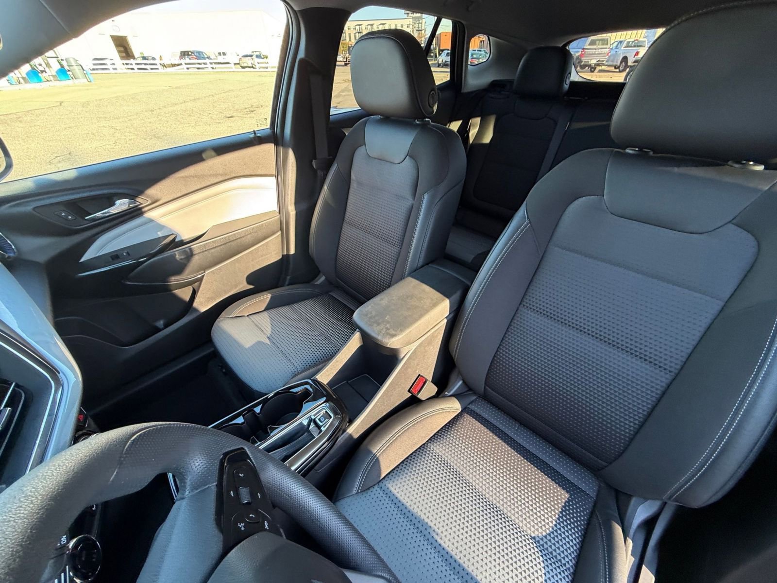 Thumbnail: 2025 Chevrolet Trax - 34