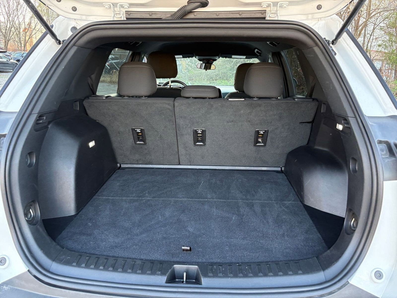 Thumbnail: 2025 Chevrolet Equinox - 31