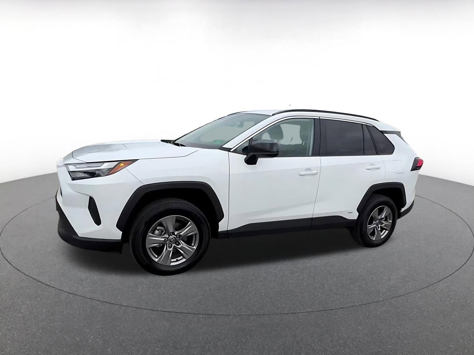 Thumbnail: 2025 Toyota RAV4 - 8