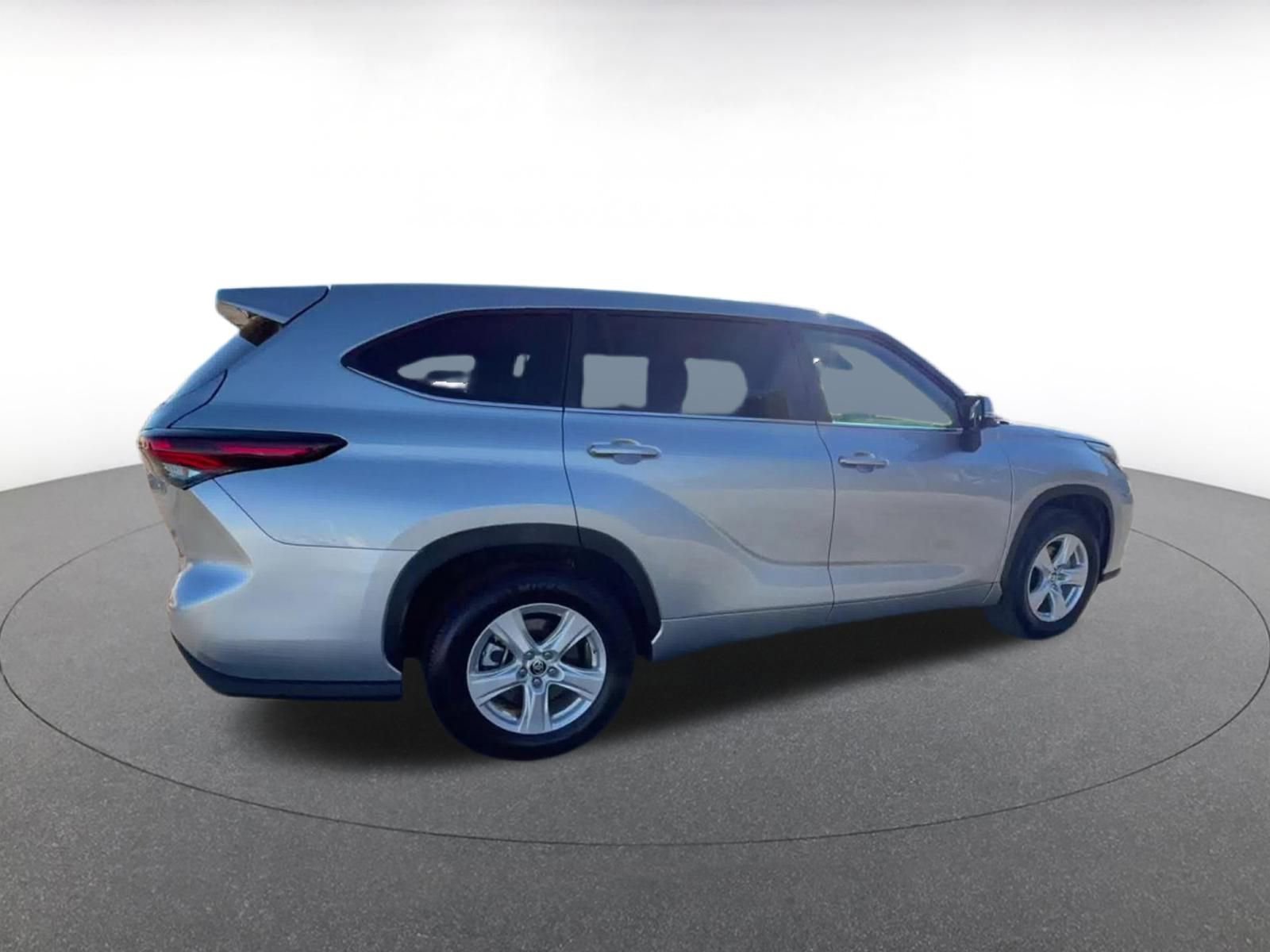 Thumbnail: 2025 Toyota Highlander - 15