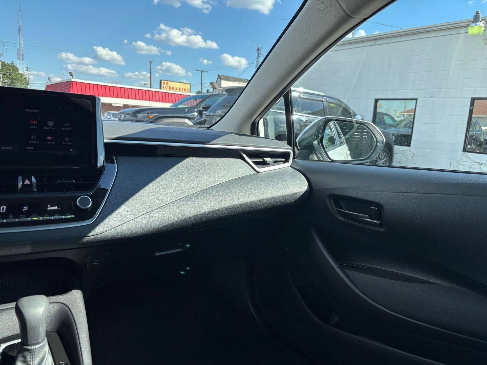 Thumbnail: 2025 Toyota Corolla - 33