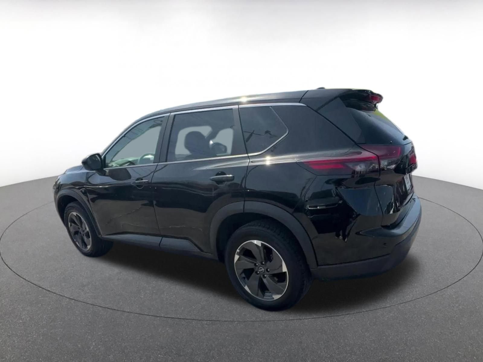 Thumbnail: 2025 Nissan Rogue - 10