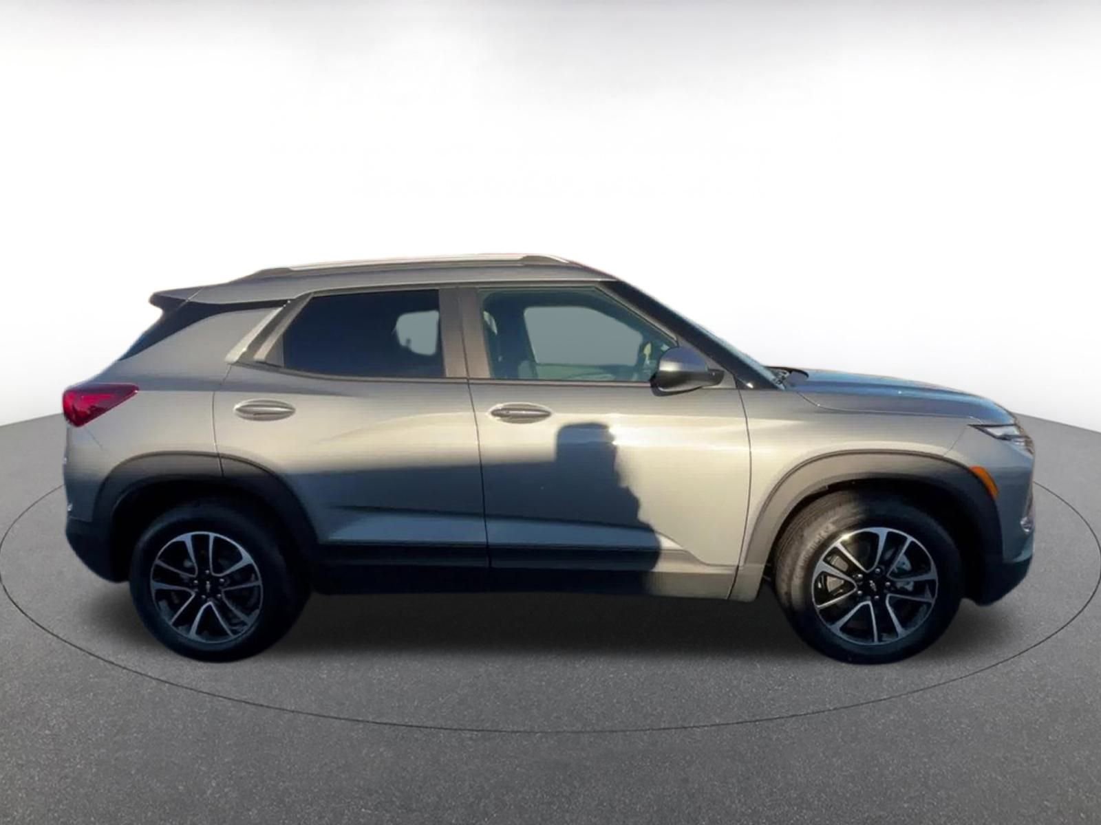 Thumbnail: 2025 Chevrolet TrailBlazer - 16