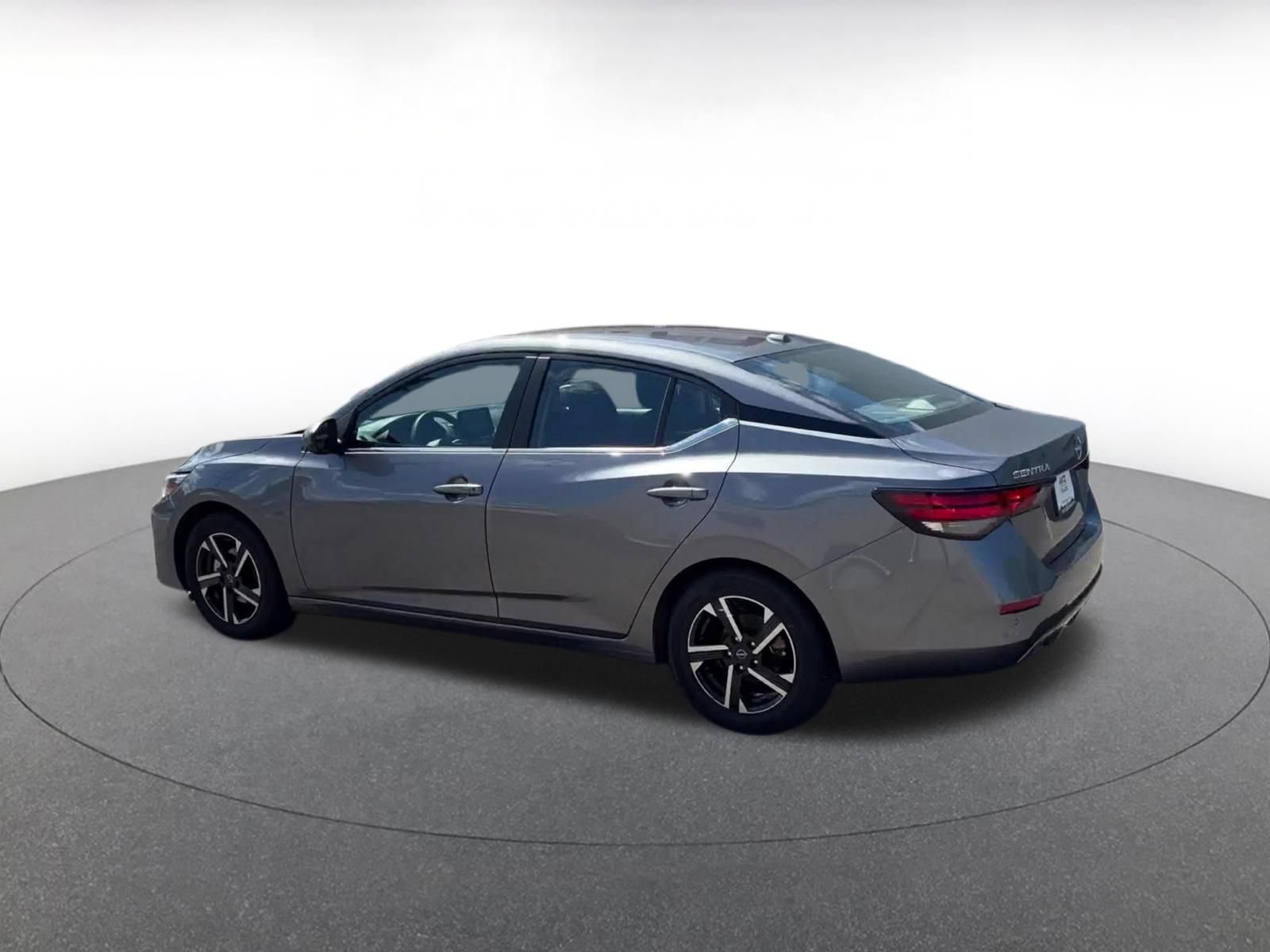 Thumbnail: 2025 Nissan Sentra - 9