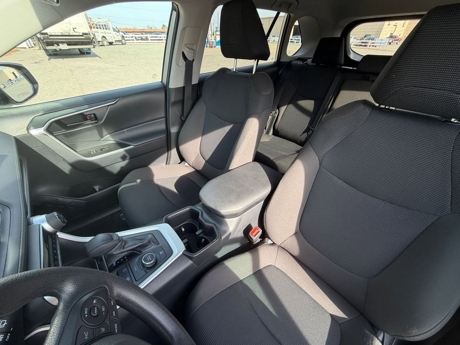 Thumbnail: 2025 Toyota RAV4 - 35