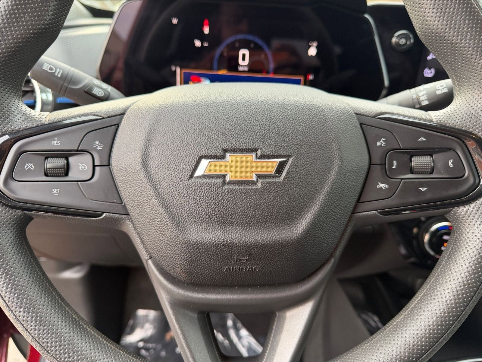 Thumbnail: 2025 Chevrolet Trax - 25