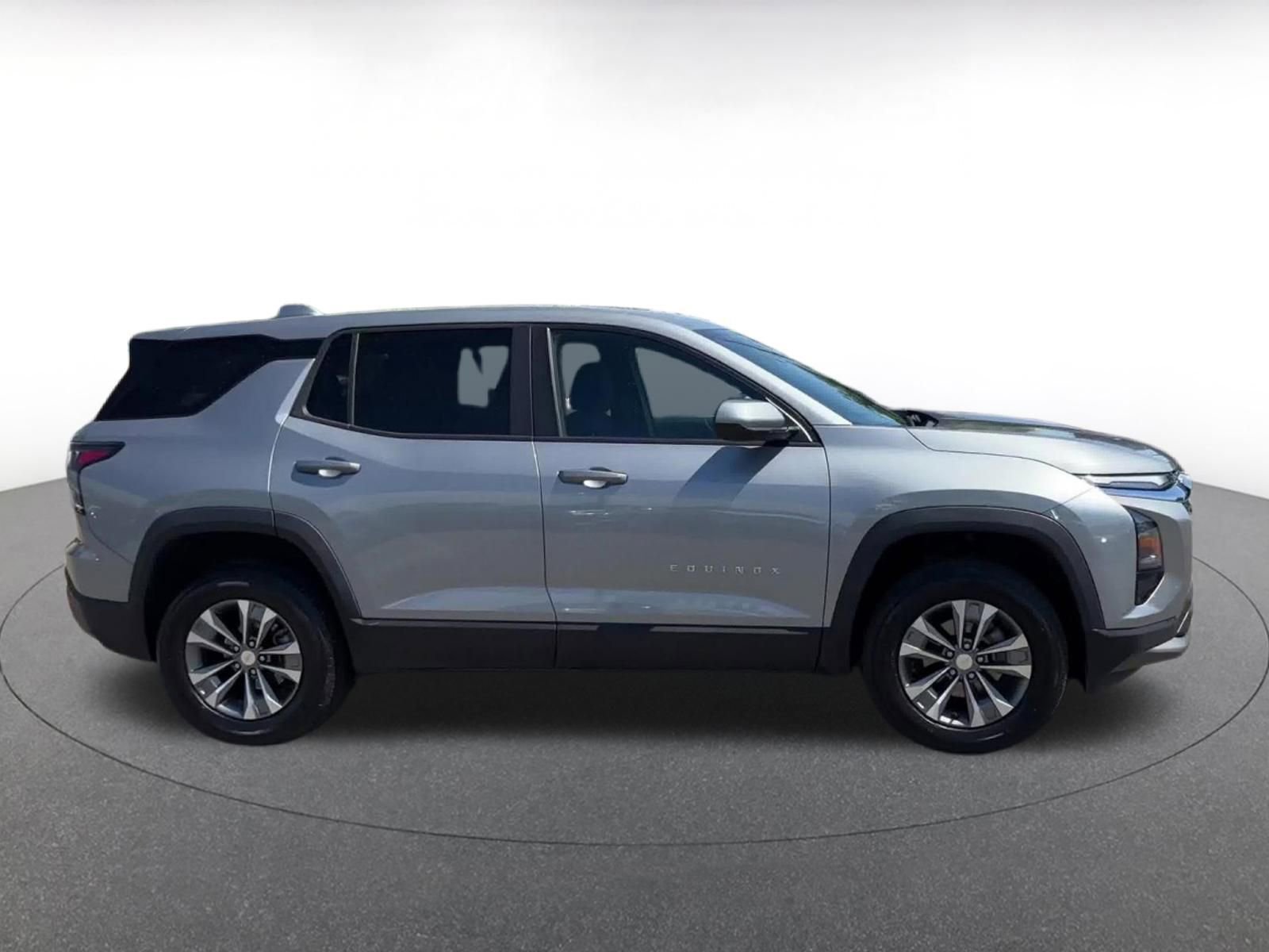 Thumbnail: 2025 Chevrolet Equinox - 16