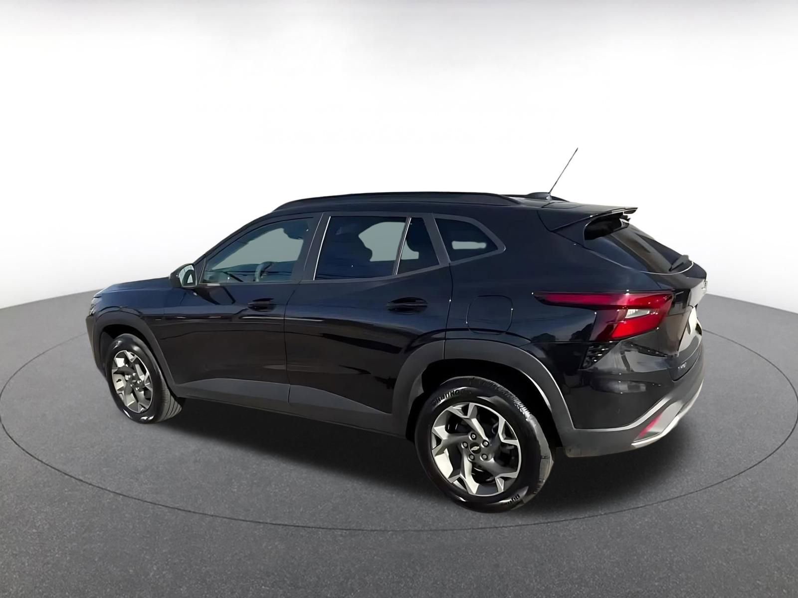 Thumbnail: 2025 Chevrolet Trax - 10