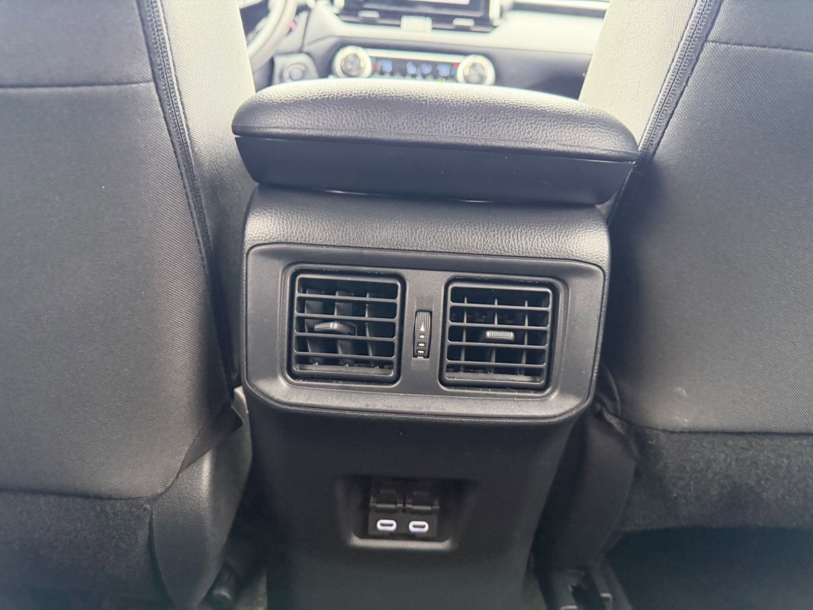 Thumbnail: 2025 Toyota RAV4 - 25