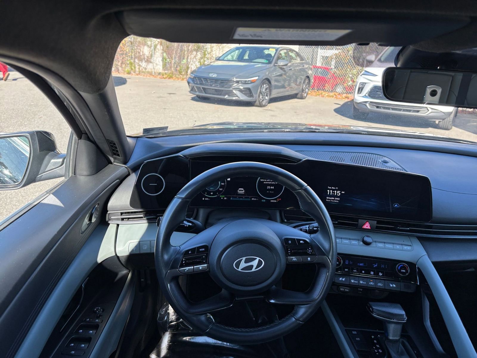 Thumbnail: 2025 Hyundai Elantra - 32