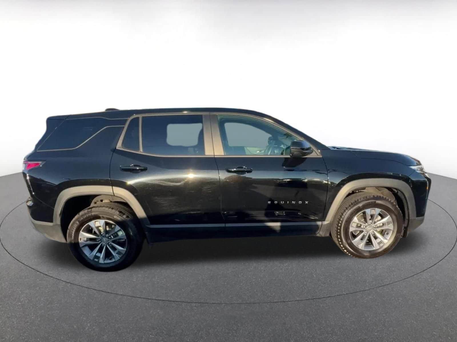 Thumbnail: 2025 Chevrolet Equinox - 16