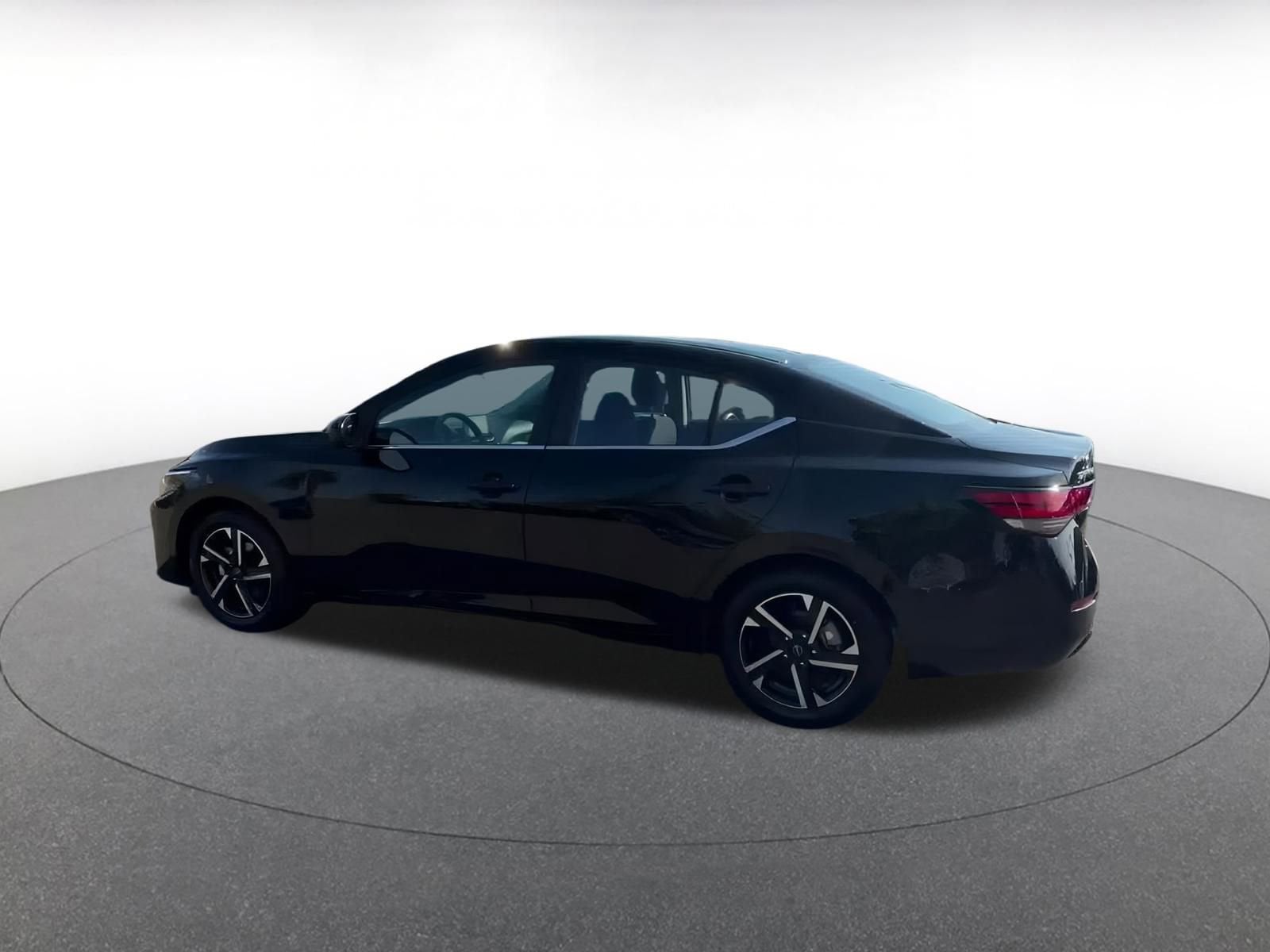 Thumbnail: 2024 Nissan Sentra - 10