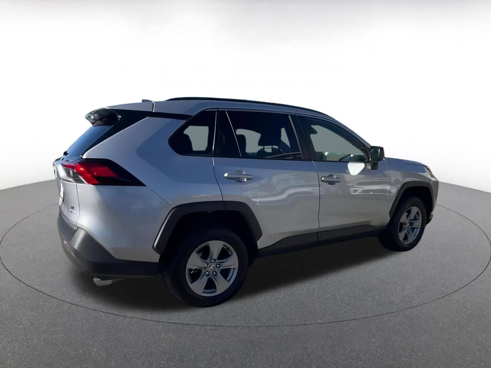 Thumbnail: 2025 Toyota RAV4 - 15