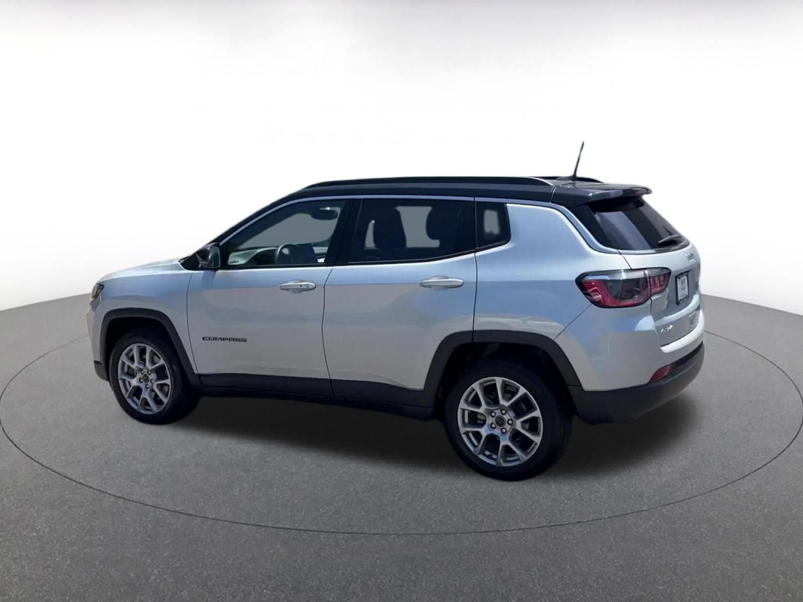 Thumbnail: 2025 Jeep Compass - 10