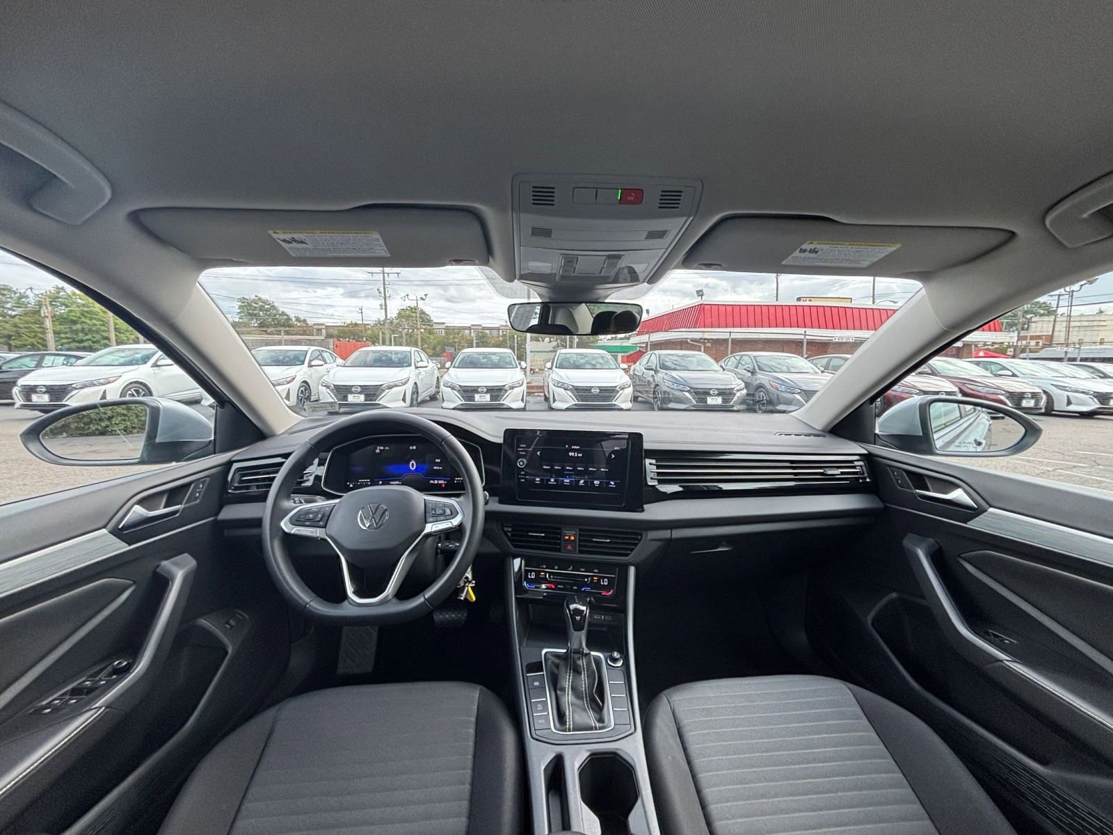 Thumbnail: 2025 Volkswagen Jetta - 31