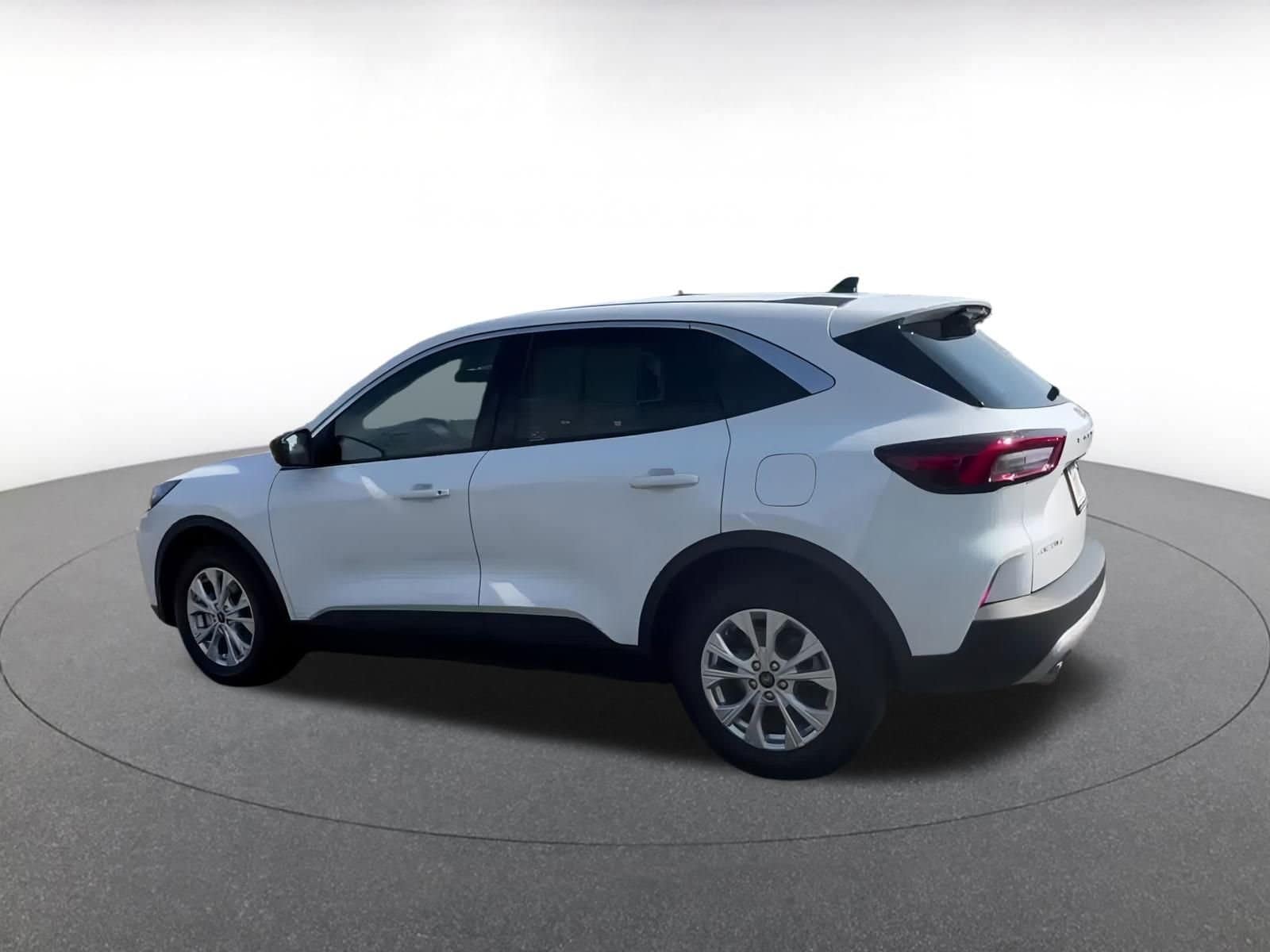 Thumbnail: 2024 Ford Escape - 10