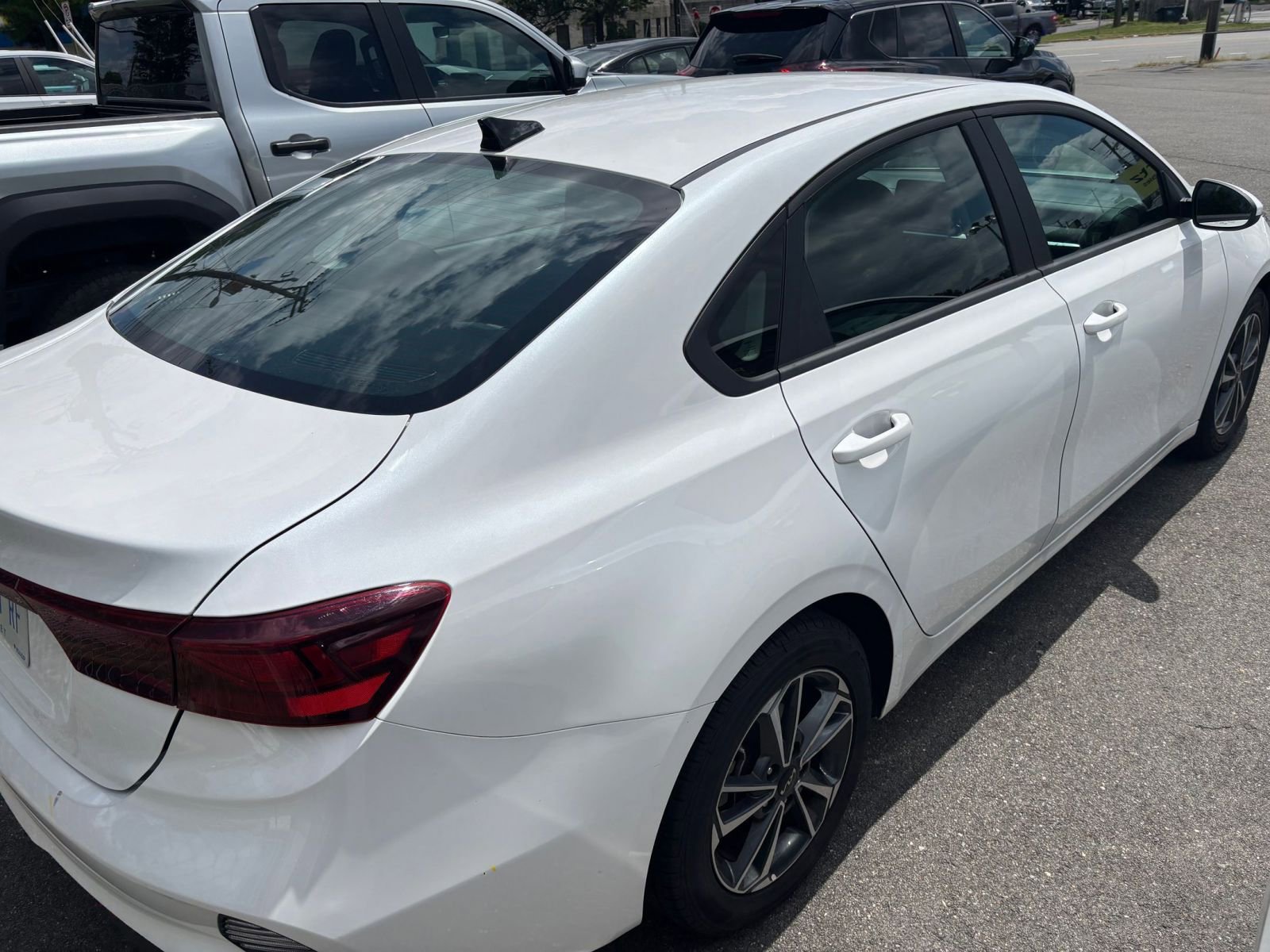 Thumbnail: 2024 Kia Forte - 6