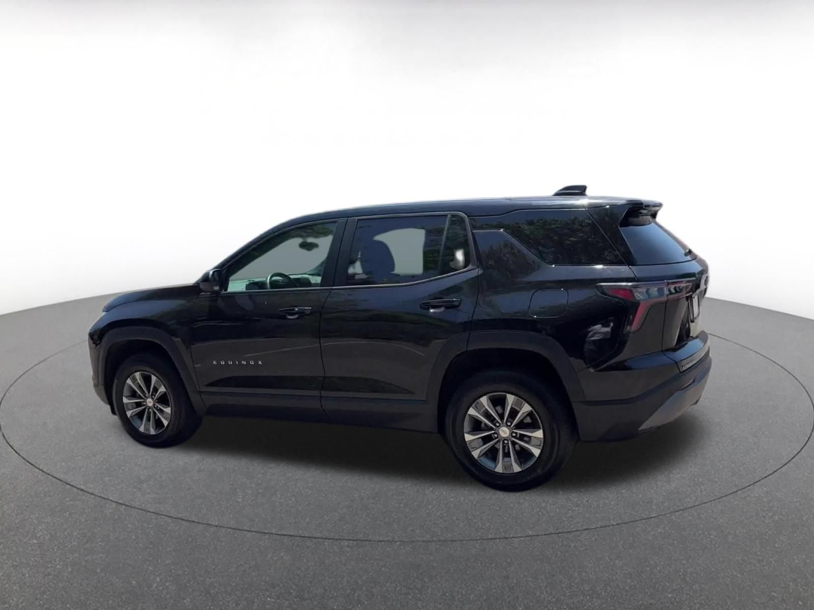 Thumbnail: 2025 Chevrolet Equinox - 10