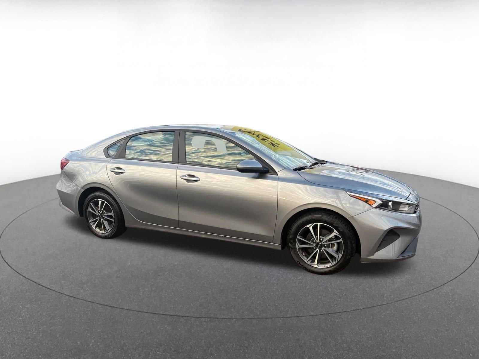 Thumbnail: 2024 Kia Forte - 1