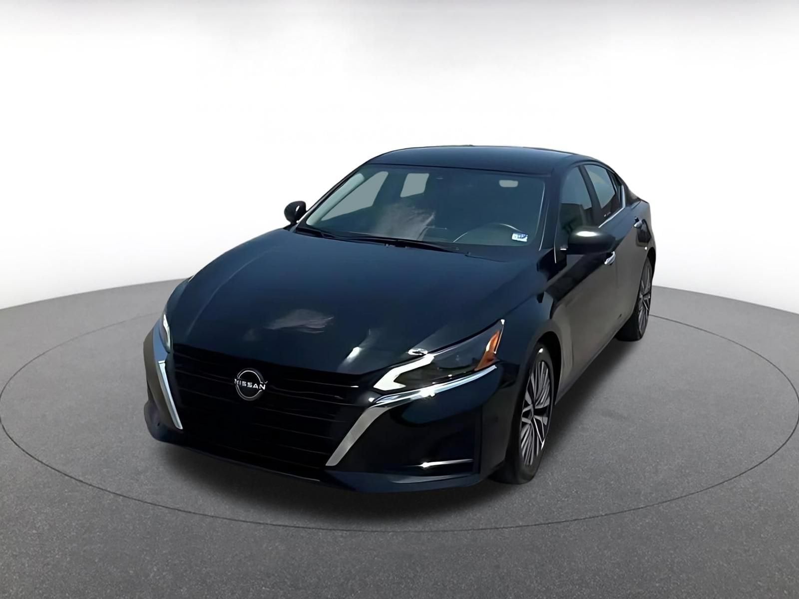 Thumbnail: 2025 Nissan Altima - 7