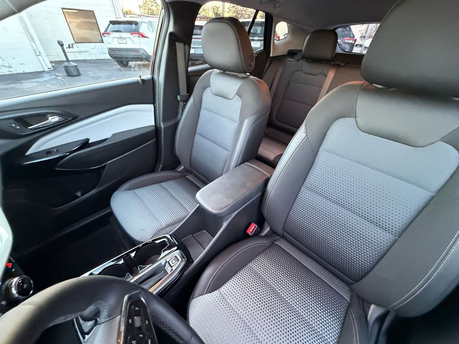 Thumbnail: 2025 Chevrolet Trax - 34