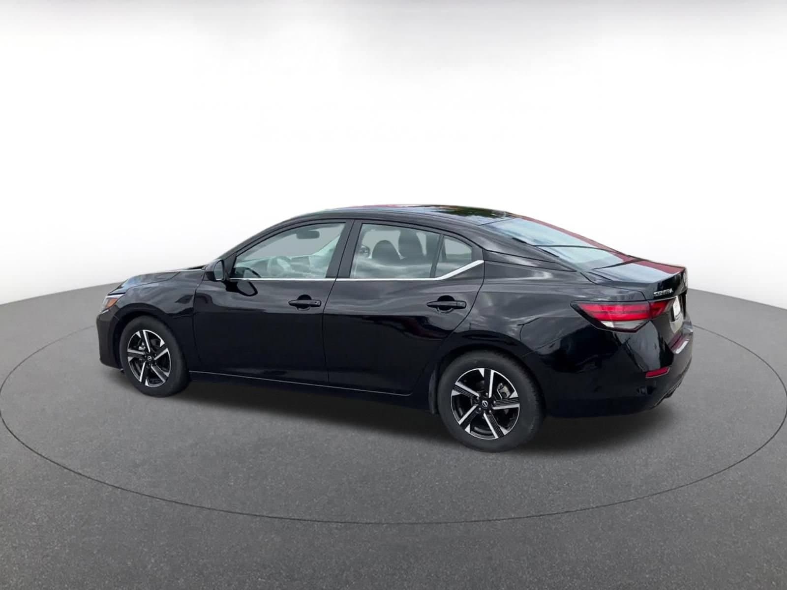 Thumbnail: 2025 Nissan Sentra - 9