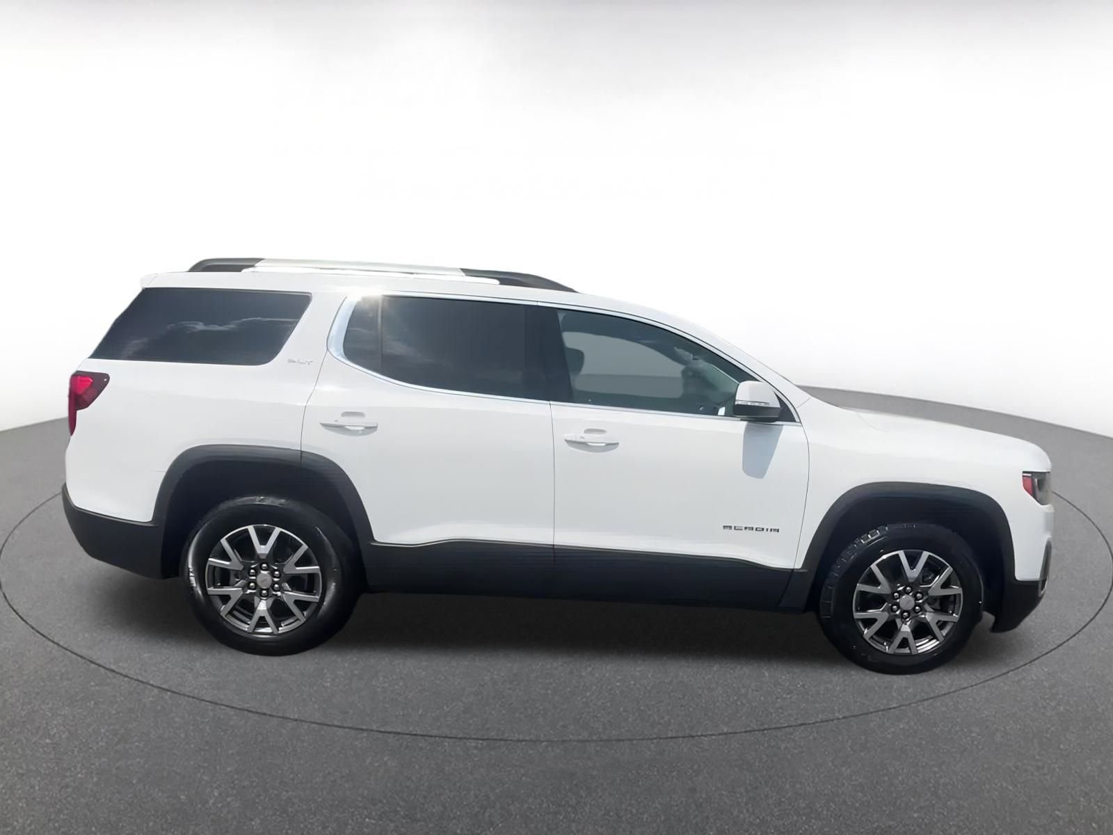 Thumbnail: 2023 GMC Acadia - 16