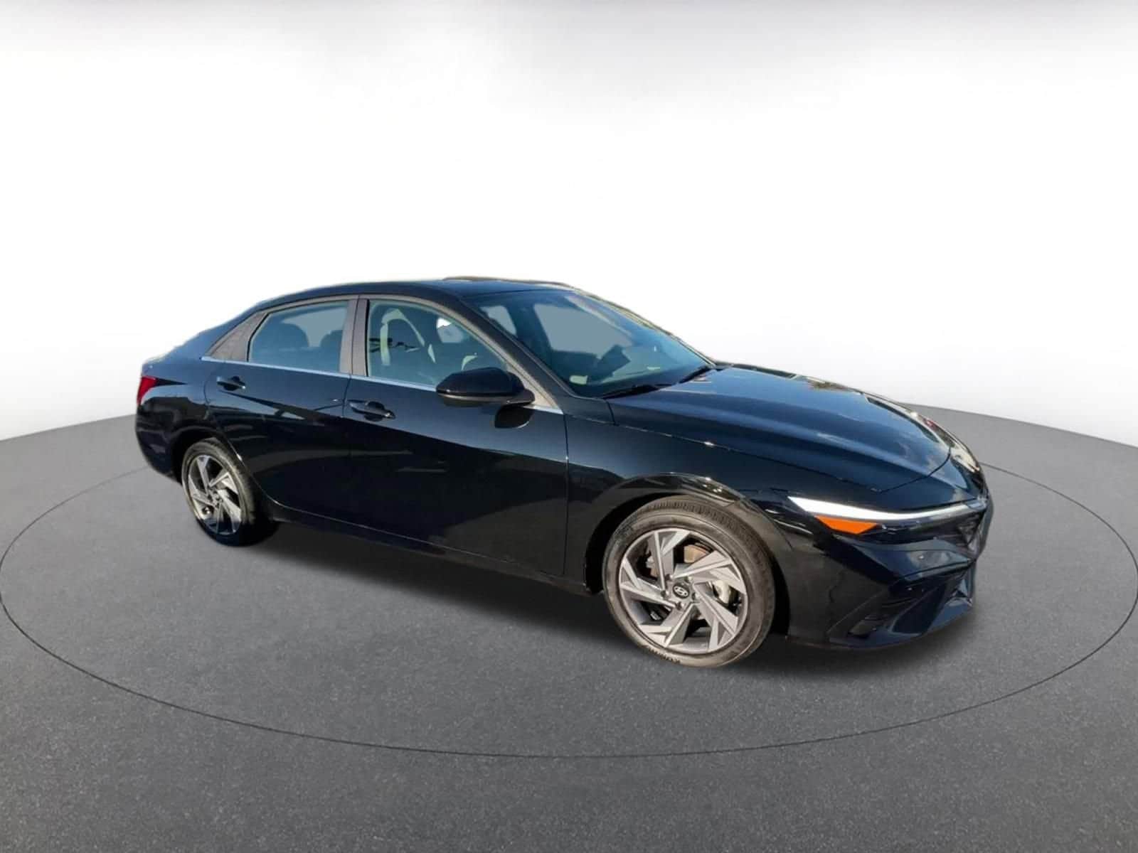 Thumbnail: 2025 Hyundai Elantra - 2