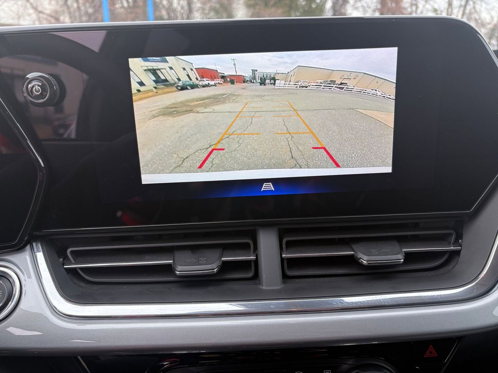 Thumbnail: 2025 Chevrolet Trax - 17