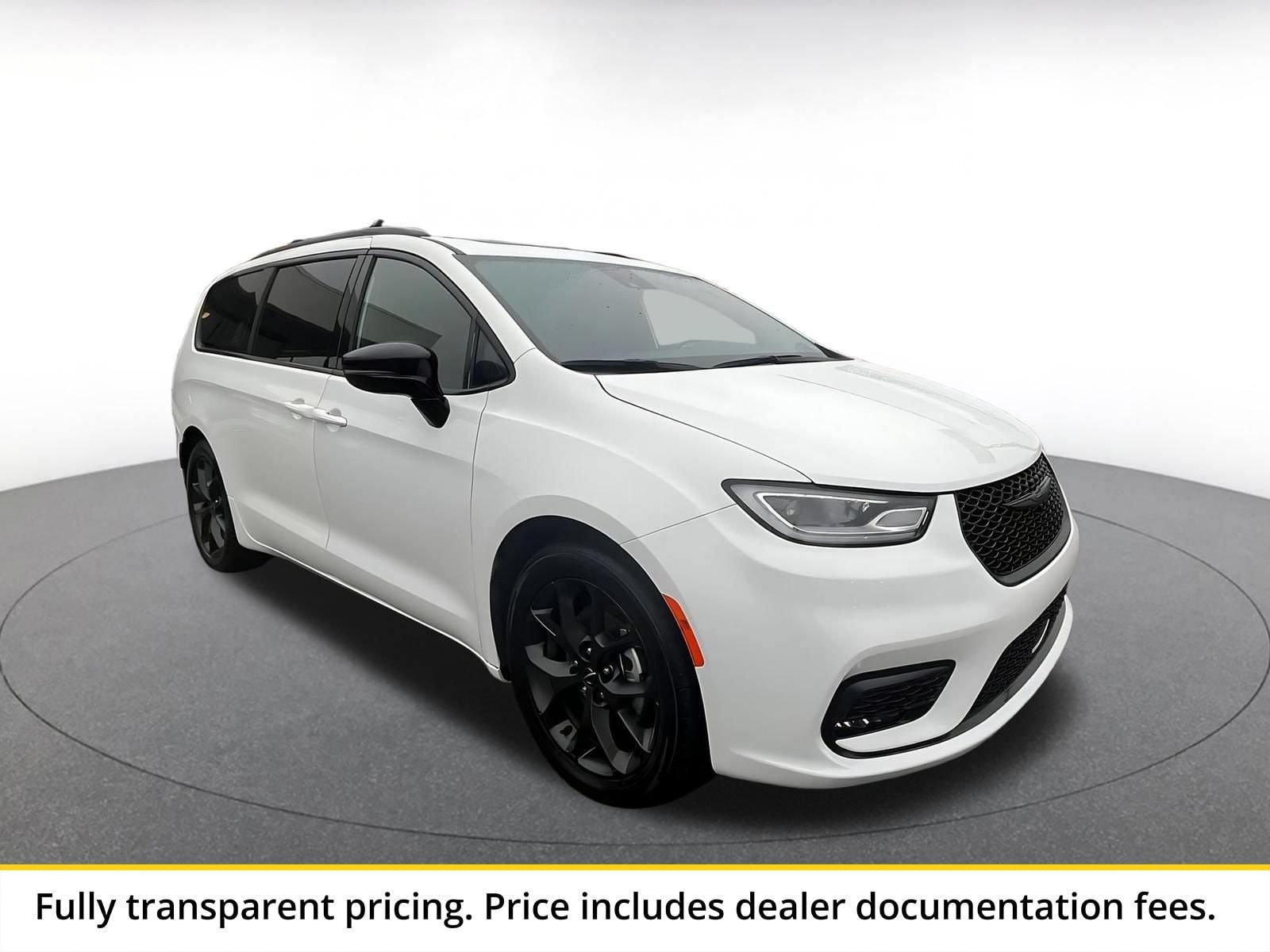 Thumbnail: 2025 Chrysler Pacifica - 1