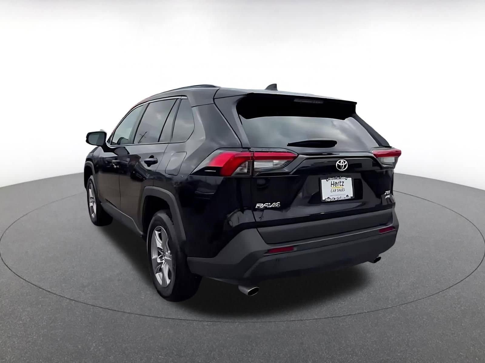 Thumbnail: 2025 Toyota RAV4 - 11