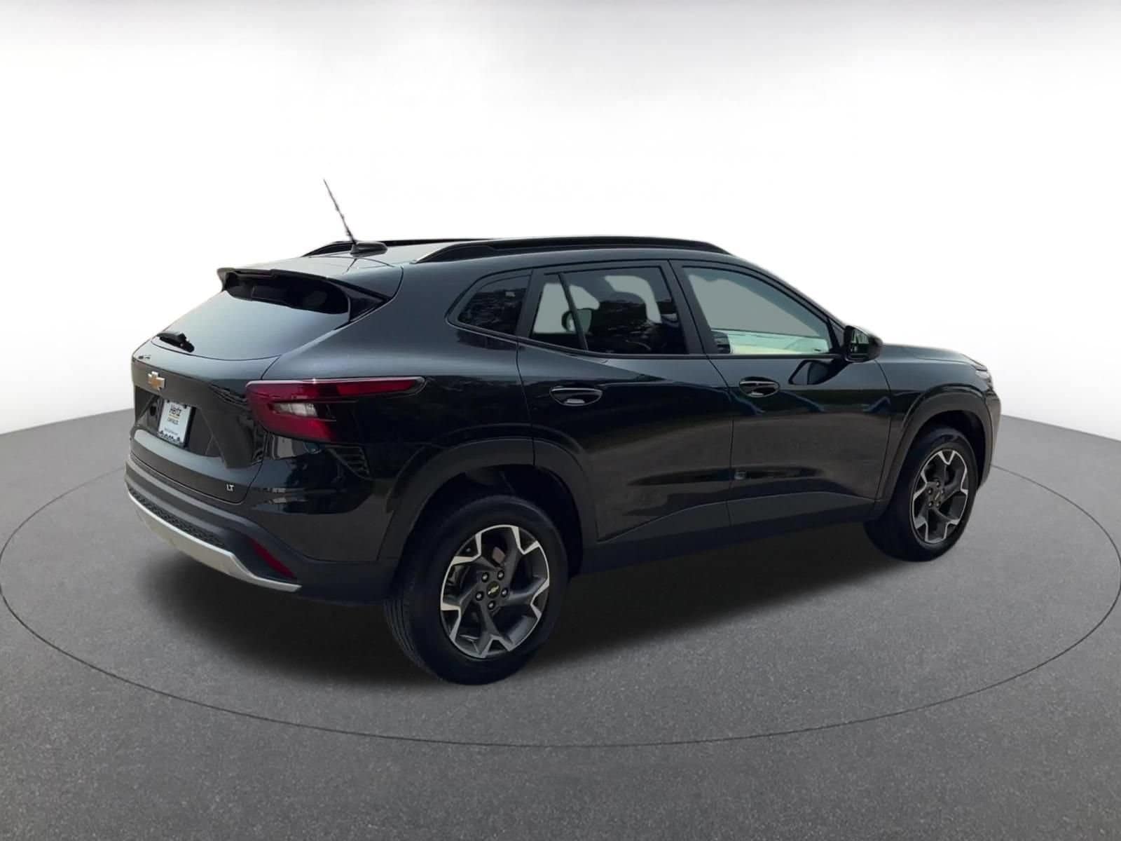 Thumbnail: 2025 Chevrolet Trax - 14