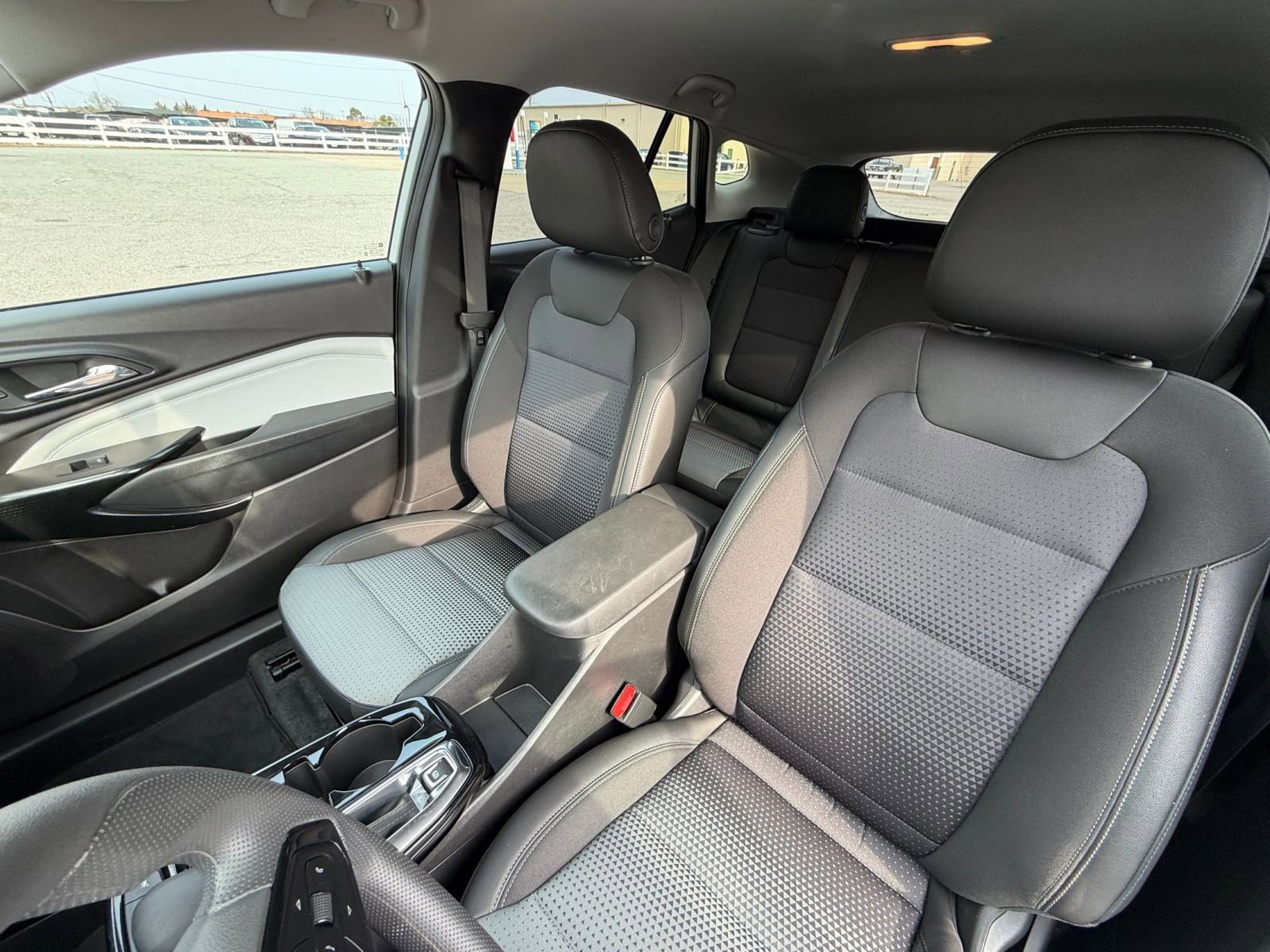 Thumbnail: 2025 Chevrolet Trax - 34