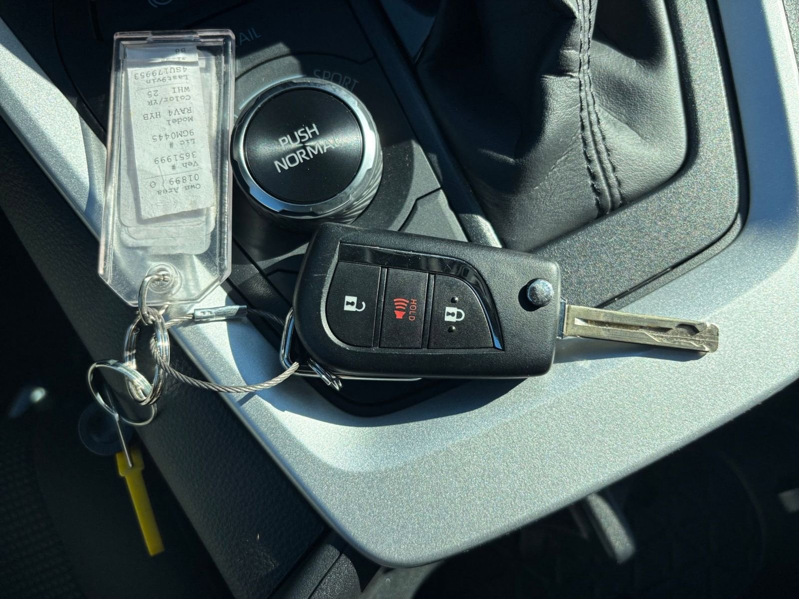 Thumbnail: 2025 Toyota RAV4 - 22