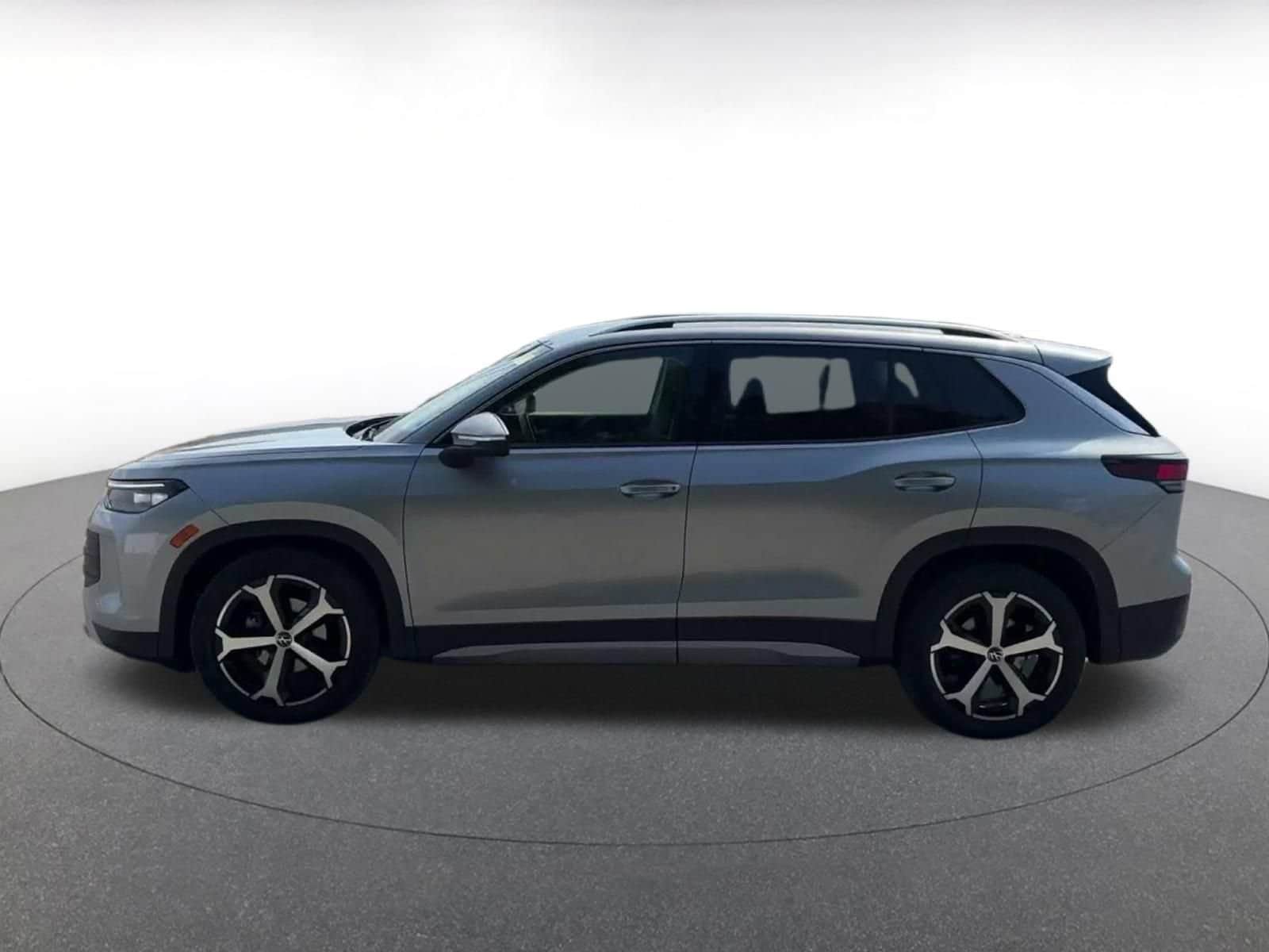 Thumbnail: 2026 Volkswagen Tiguan - 8