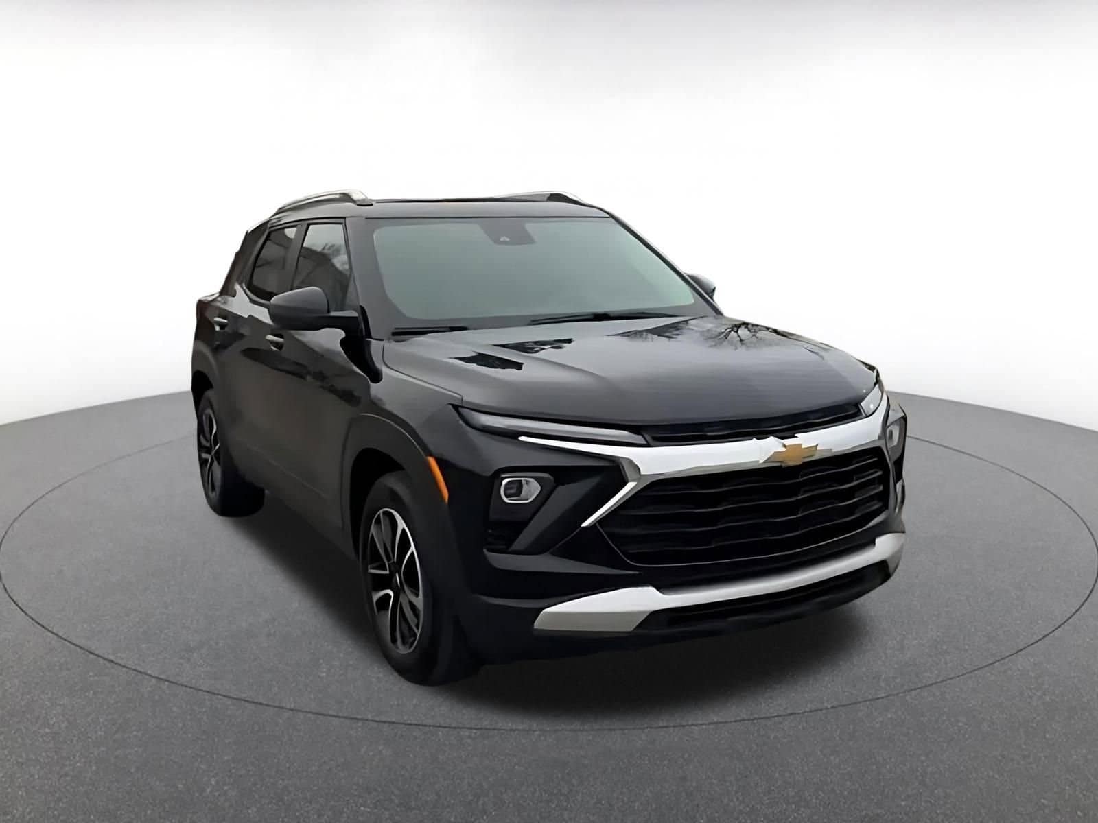 Thumbnail: 2025 Chevrolet TrailBlazer - 3