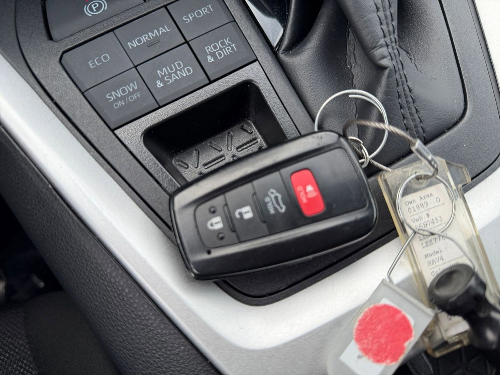 Thumbnail: 2025 Toyota RAV4 - 23