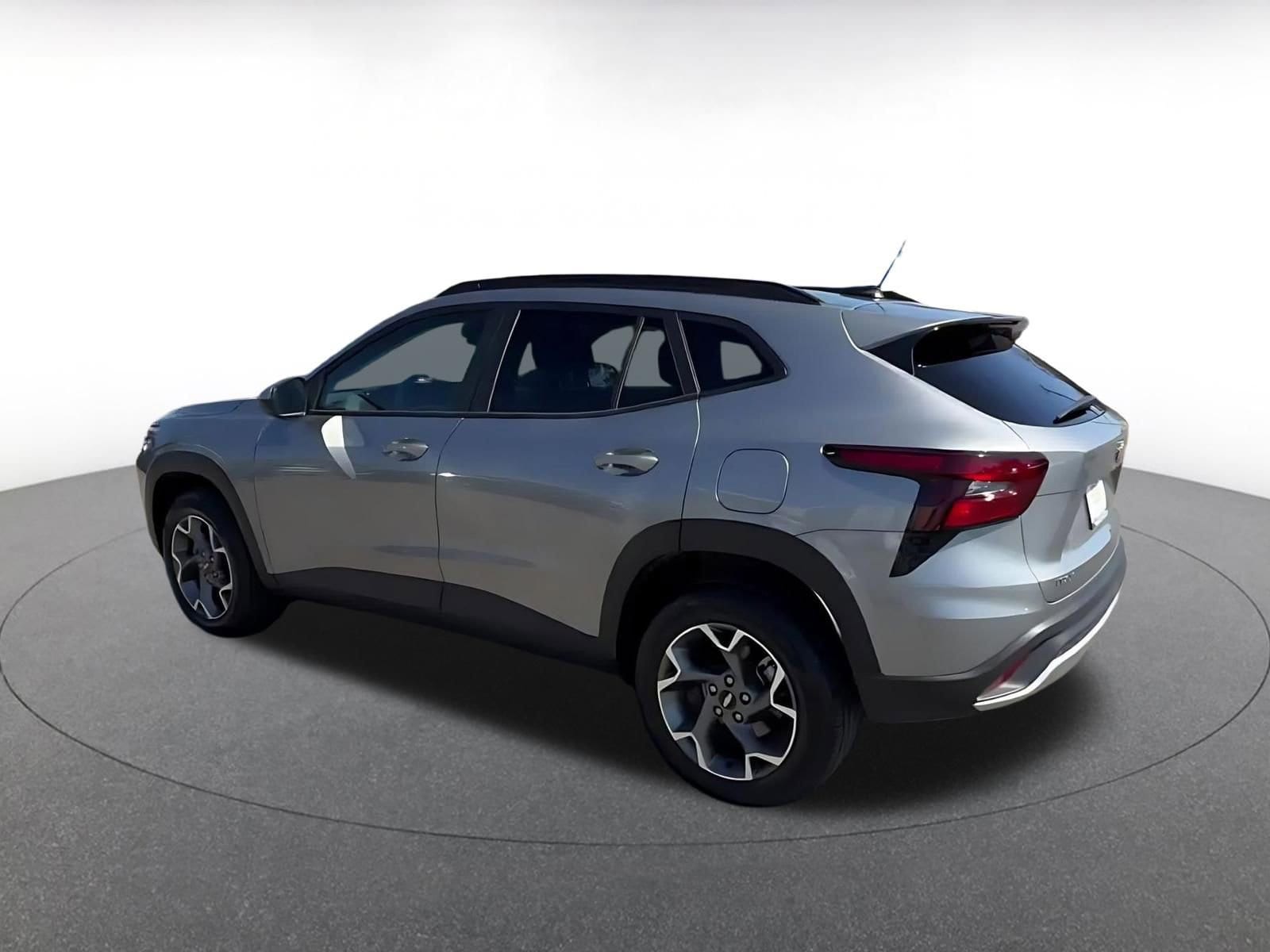 Thumbnail: 2025 Chevrolet Trax - 10