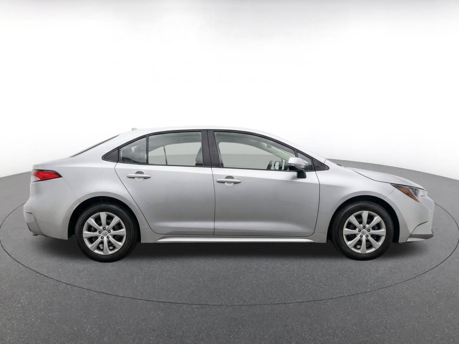 Thumbnail: 2025 Toyota Corolla - 10
