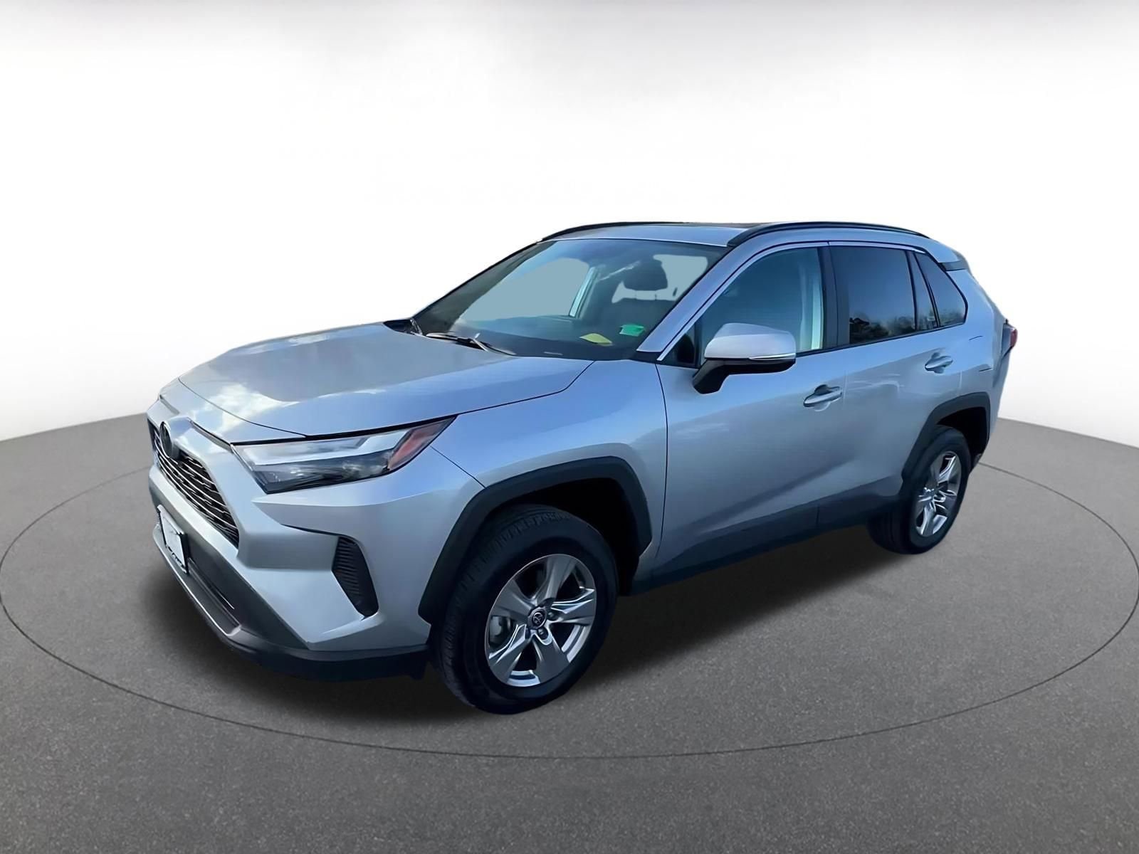 Thumbnail: 2025 Toyota RAV4 - 8