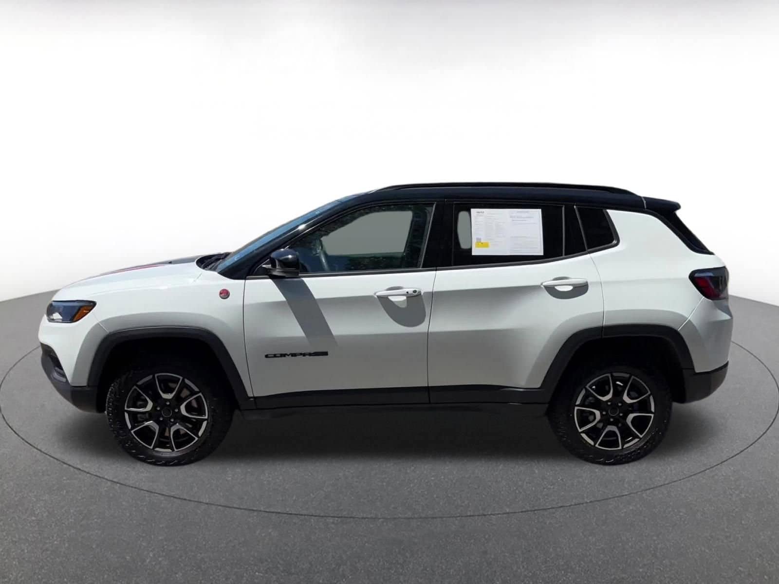 Thumbnail: 2025 Jeep Compass - 9