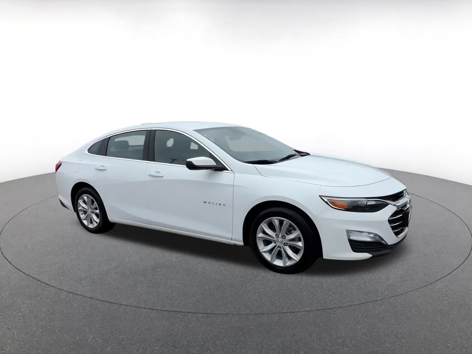 Thumbnail: 2024 Chevrolet Malibu - 2