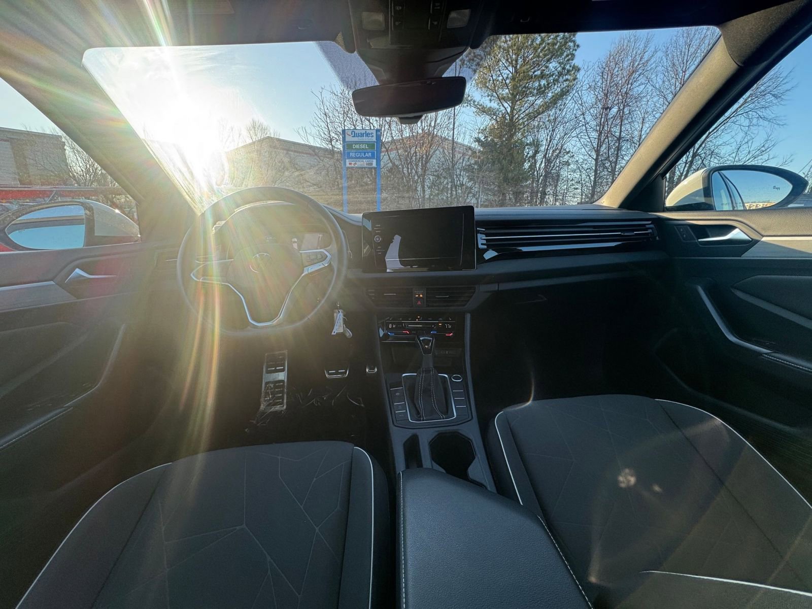 Thumbnail: 2025 Volkswagen Jetta - 31