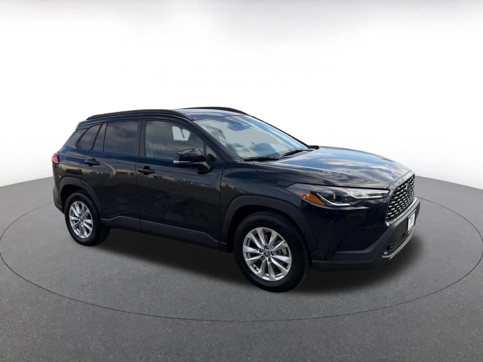 Thumbnail: 2025 Toyota Corolla Cross - 1