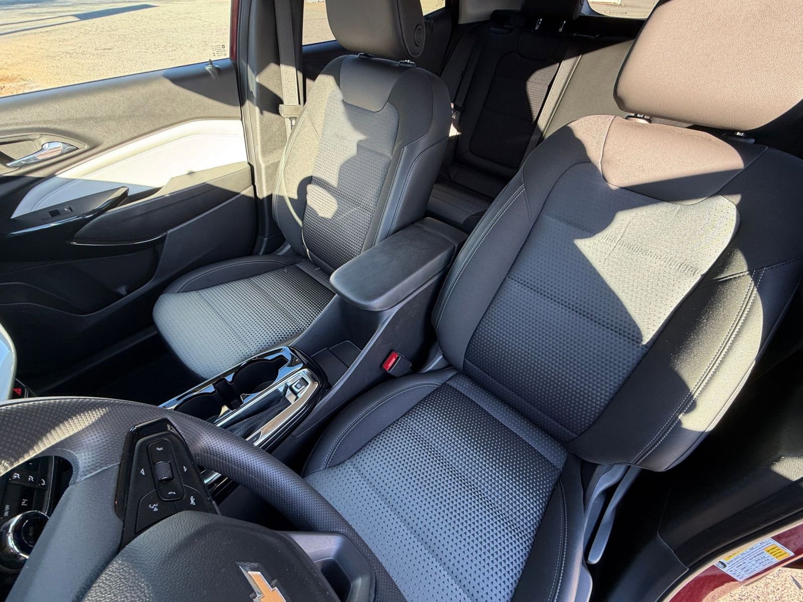 Thumbnail: 2025 Chevrolet Trax - 35