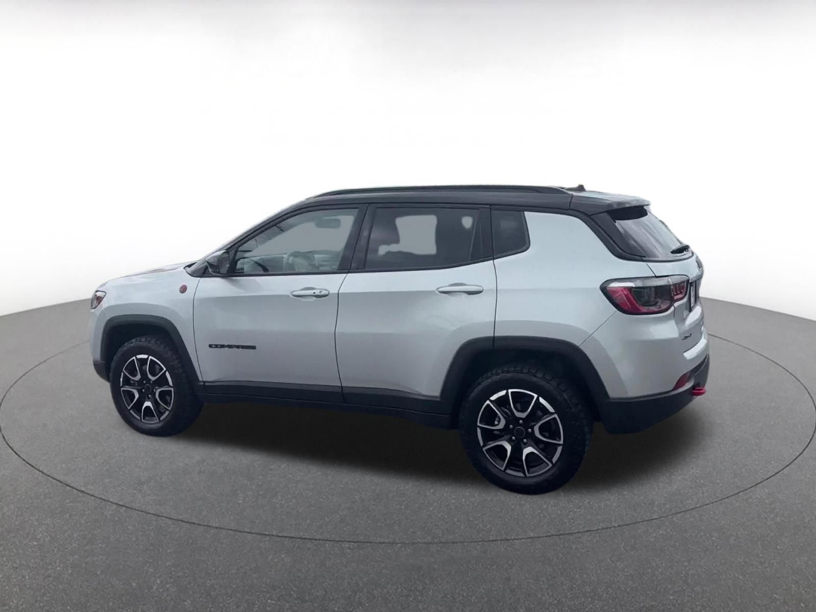Thumbnail: 2025 Jeep Compass - 10