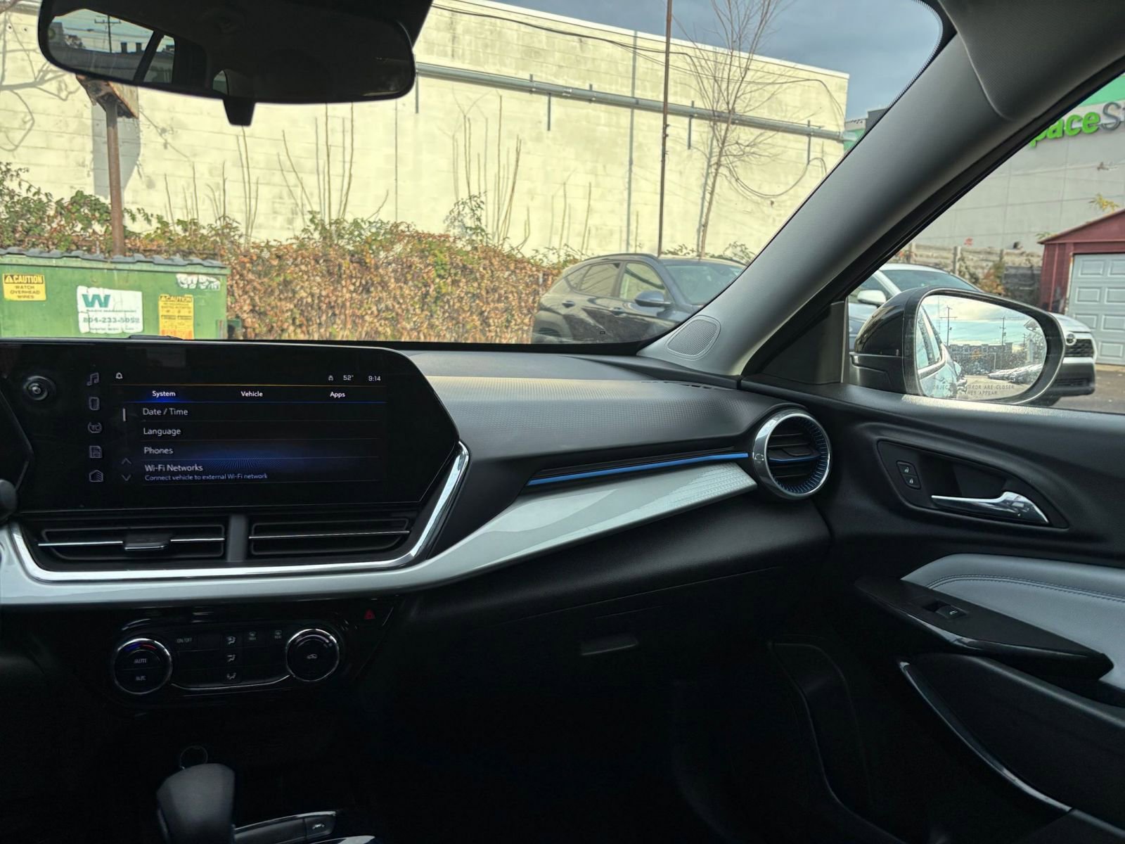 Thumbnail: 2025 Chevrolet Trax - 33